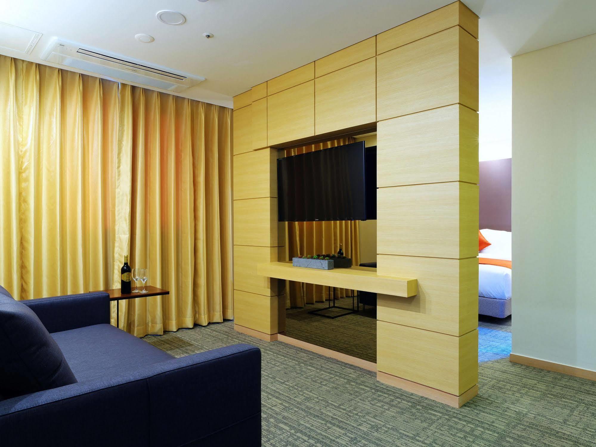 On City Hotel Cheonan Zewnętrze zdjęcie